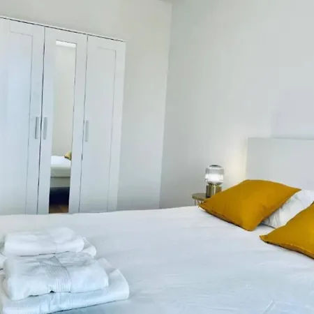 Elegant 2 Bedrooms In Center With Parking &Terrace- 142-99 Luxembourg Exterior photo